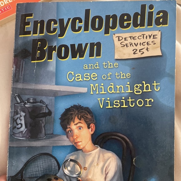 Encyclopedia Brown Chapter Books - Picture 6 of 10